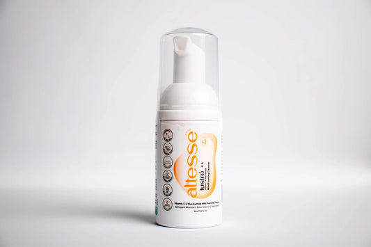 Lustré Vitamin C Niacinamide Mild Foaming Cleanser 30ml